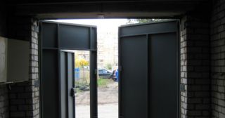 Купить гаражные ворота распашные Полысаево, цена от 3937 руб.